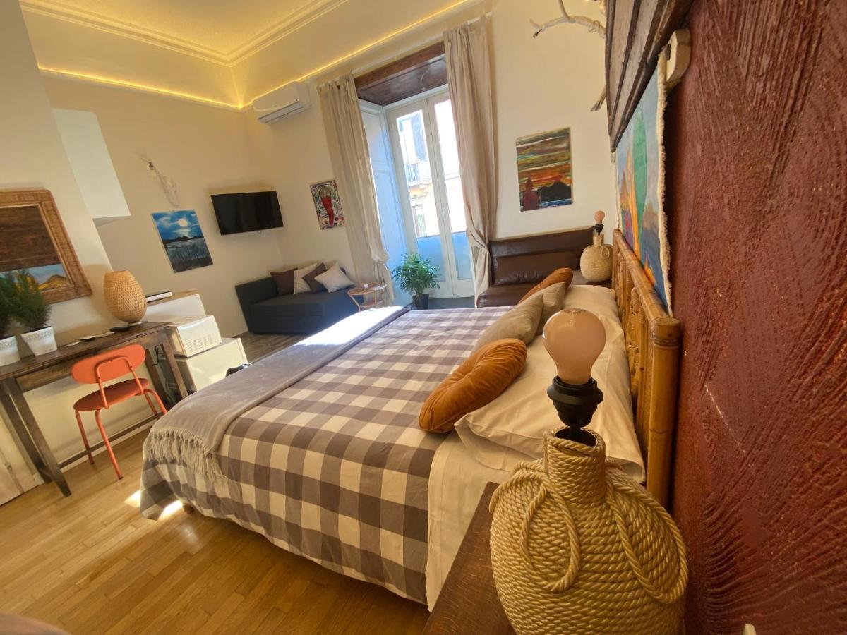 Corso 211 Beds & Suites Napoli Bagian luar foto