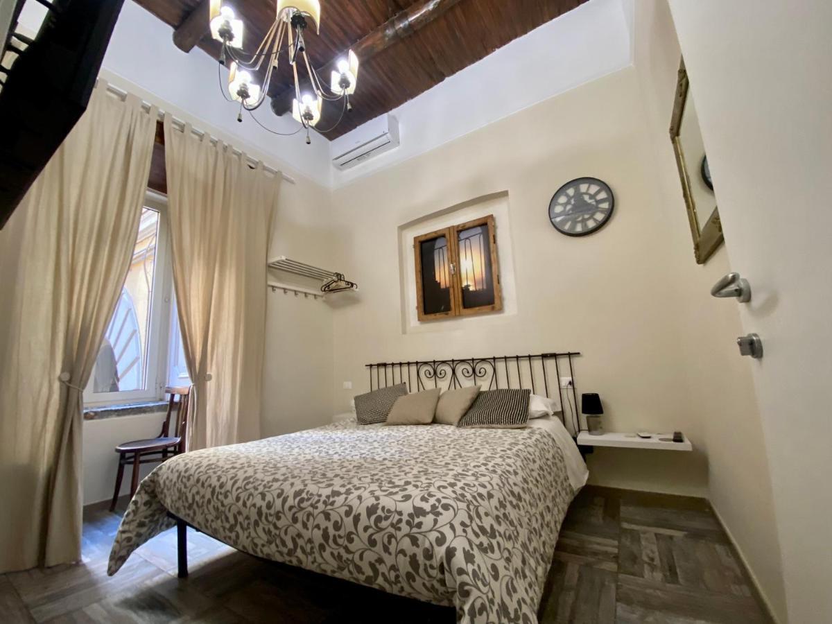 Corso 211 Beds & Suites Napoli Bagian luar foto