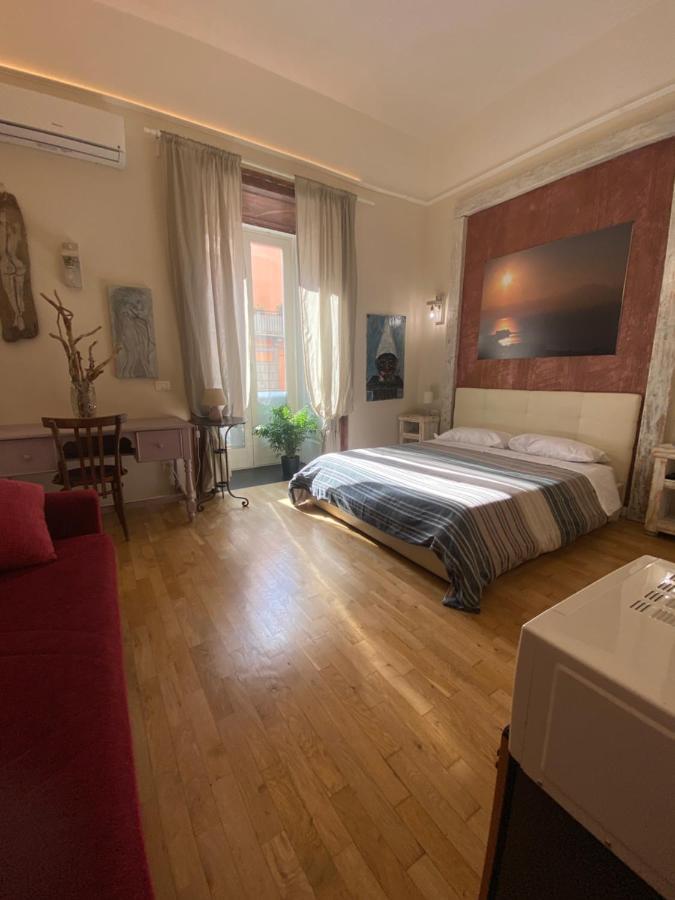 Corso 211 Beds & Suites Napoli Bagian luar foto