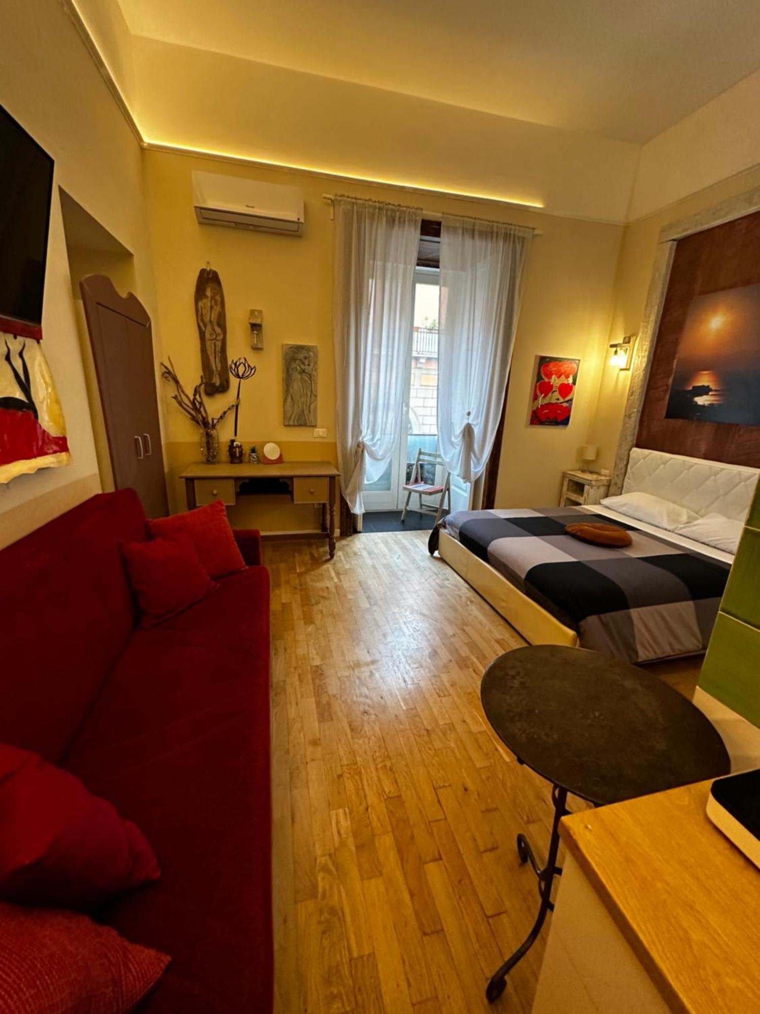 Corso 211 Beds & Suites Napoli Bagian luar foto