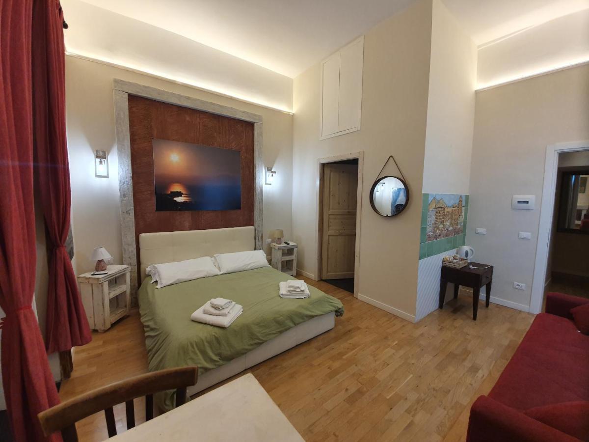 Corso 211 Beds & Suites Napoli Bagian luar foto